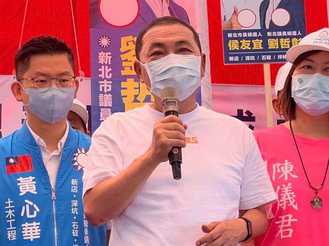 侯友宜表示要好好把眷村文化永續下去。（王揚傑攝）