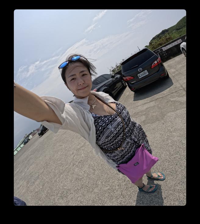 GoPro HERO11 Black新增HyperView超大广角，HyperSmooth 5.0超强防抖5.0也有全新的AutoBoost模式，边走边拍，或是自拍全身画面也没问题。（GoPro HERO11 Black实拍画面）