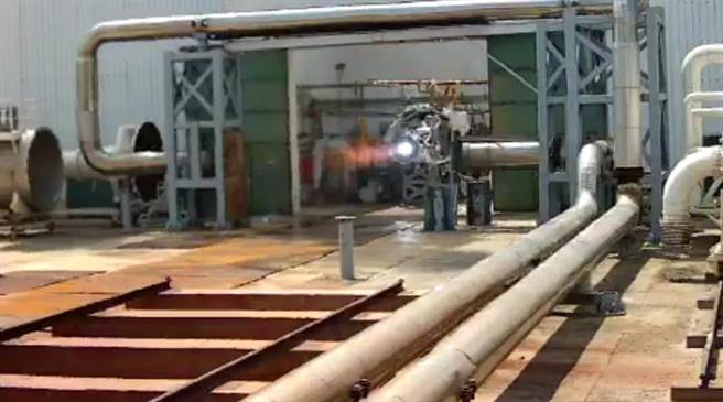 大陆新一代载人运载火箭研制完成三级发动机深阶研制目标。（北京航太试验技术研究所）