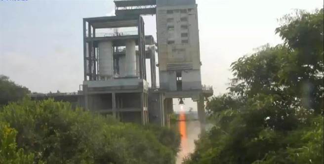 大陆新一代载人运载火箭研制完成三级发动机深阶研制目标。（北京航太试验技术研究所）