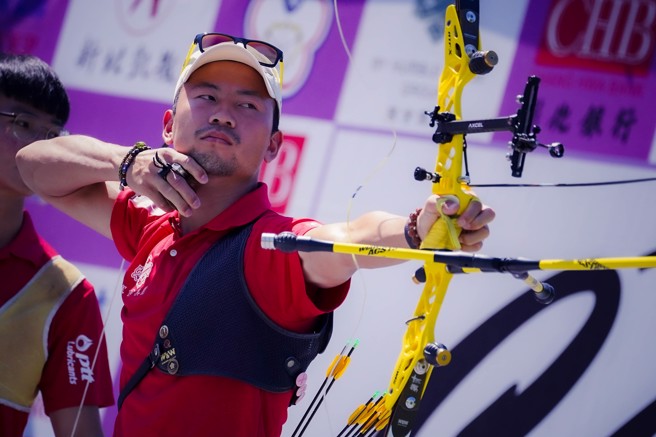 寒舍集团魏均珩在今天第二战表现亮眼。(中华企业射箭联赛提供)