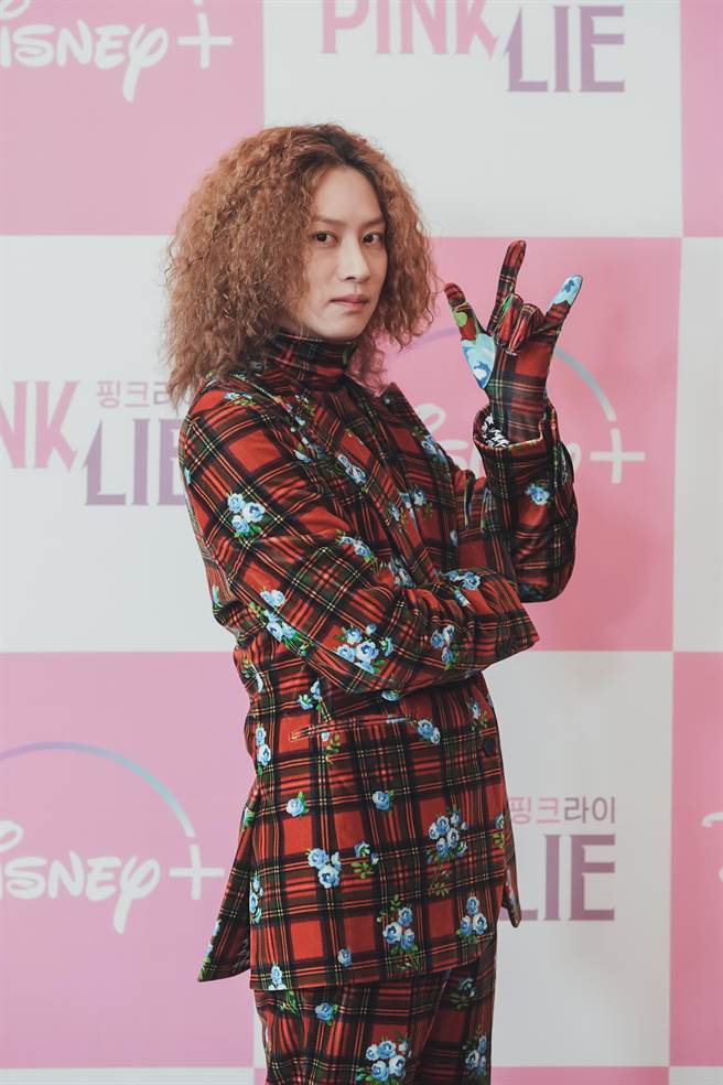 金希澈透露在看《粉红谎言》时情绪起伏超大。（Disney＋提供）