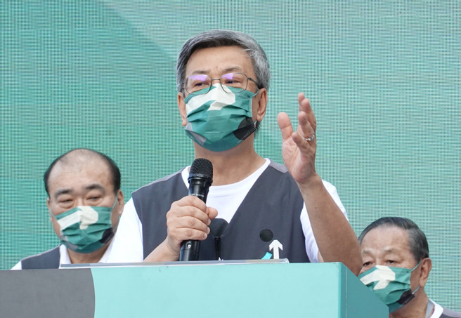 前副总统陈建仁1日出席民进党台北市长参选人陈时中竞选总部成立大会并上台助讲。（姚志平摄）