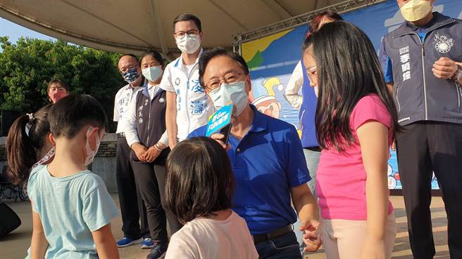 对于桃园市长郑文灿称蓝营提告他跟市长参选人郑运鹏是围魏救赵，张善政回应「以其人之道，还治其人之身」。（赖佑维摄）