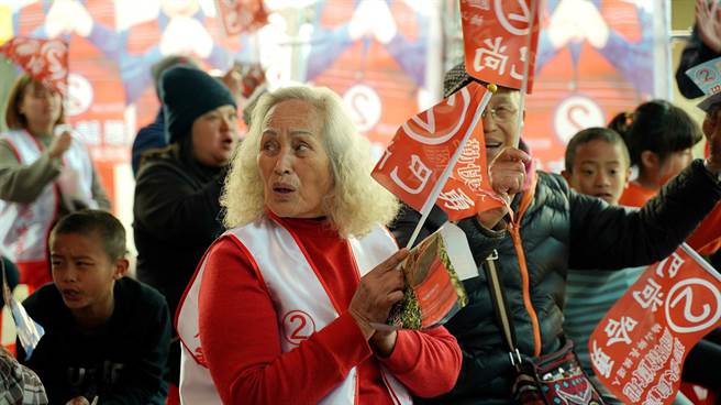 《哈勇家》中饰演「阿嬷」的林詹珍妹表现令人惊艷，获今年金马奖最佳女配角提名。（海鹏提供）