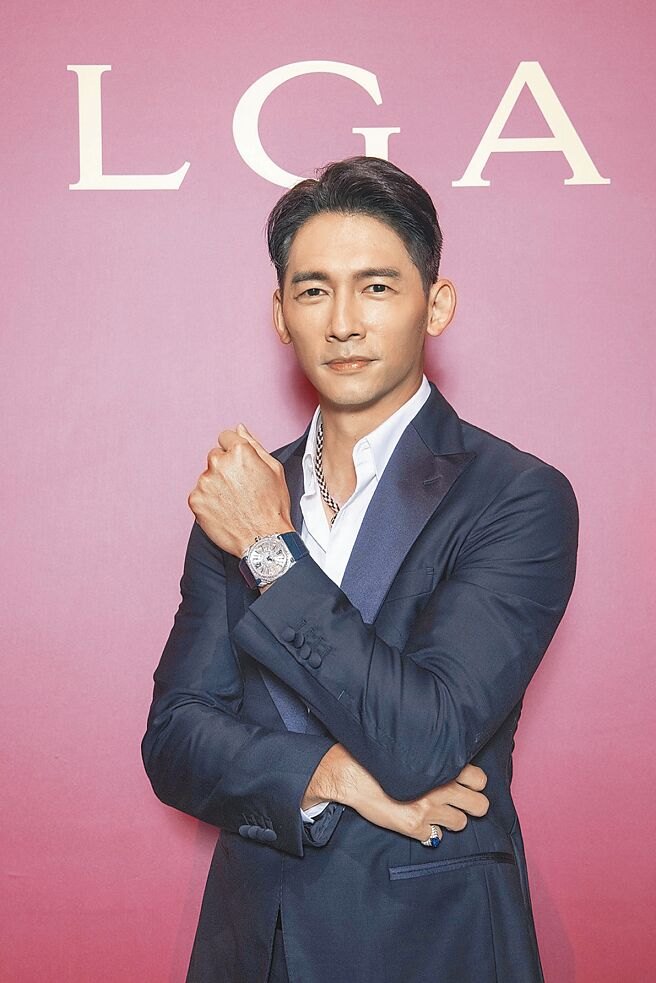 演技派男神温升豪出席宝格丽珠宝晚宴，充满义式优雅休閒的时尚品味。（BVLGARI提供）