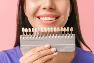 還你一口亮白牙！醫推5種食物抗泛黃 還能預防蛀牙