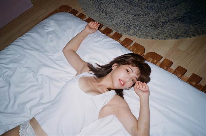 壯壯身材火辣，大方秀出窈窕好身材。（壯壯提供）