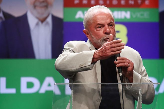 如果在民调中领先其他候选人的前总统鲁拉（Luiz Inácio Lula da Silva）当选，巴西将恢復由左翼领袖执政。（图/ 路透社）