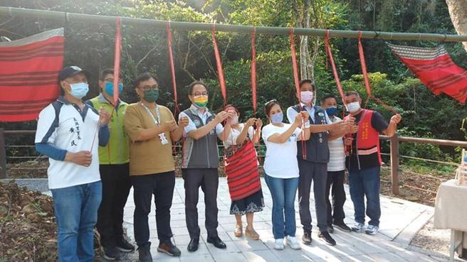 ▲桃园市復兴区高遶溪古圳步道整建入口空间，正式启用。　图：桃园市政府观光旅游局／提供