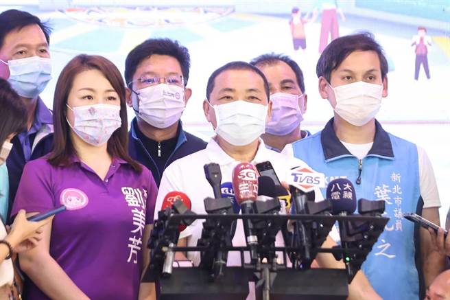 侯友宜脸书发文指污水下水道工程过去不被重视。（王扬杰摄）