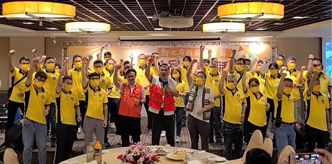 新北市警局周末在三峡大板根举办原住民族亲子活动。（新北市警察局提供）