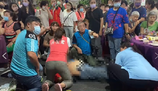 台北市环南综合市场摊商今天举办联谊晚会，结果一名62年次的男子，用餐到一半突然昏倒。（锺小平办公室提供）