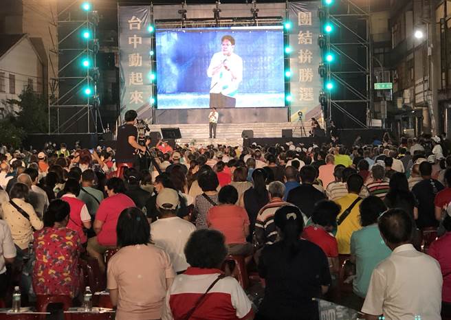 屏东县长潘孟安今晚于大甲区为蔡其昌助讲时强调，剩下55天要创造台中的新未来。(陈世宗摄)