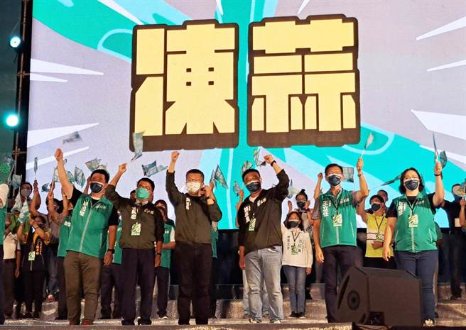 海线乡亲高喊蔡其昌「冻蒜」，由海线的清水子弟当市长，让台中成为生活首都。(陈世宗摄)