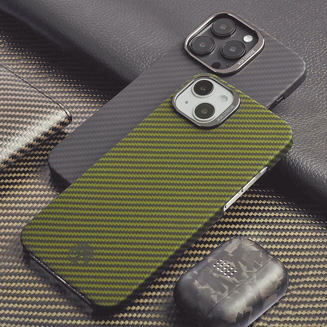 HOVERKOAT iPhone 14保护壳轻巧时尚令人惊艳。（MON CARBONE提供）