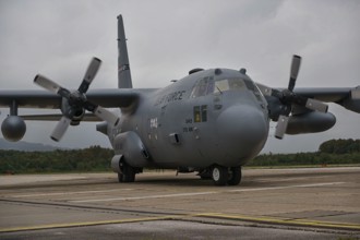 美軍C-130H運輸機查出螺旋槳轂破裂  大規模停飛檢修