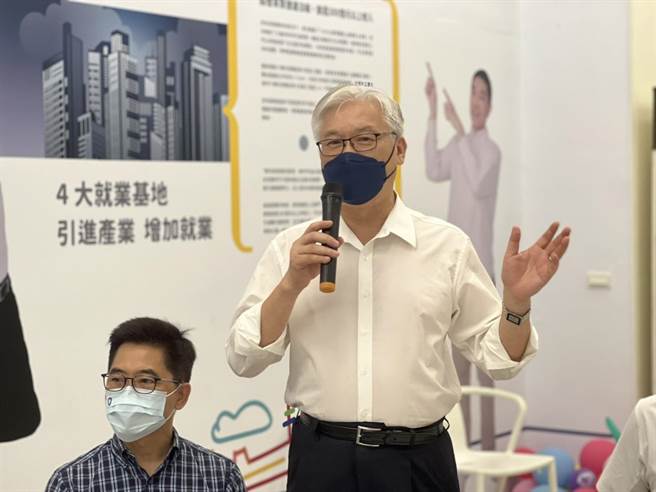 国民党副主席夏立言3日表示，自己是唯一在大陆官员面前告知，有9成台湾人民反对军演且感到忧虑。（陈彩玲摄）