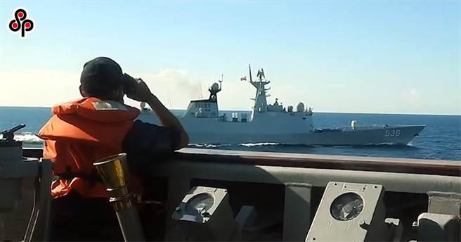 专家表示，相较于两岸是否开战，更担心的是若未来对岸环台军演成常态，执政党却把天然气的能源占比持续拉高，等同加大缺电危机，毕竟LNG船来台风险太高，保费也会大涨。（本报系资料照）