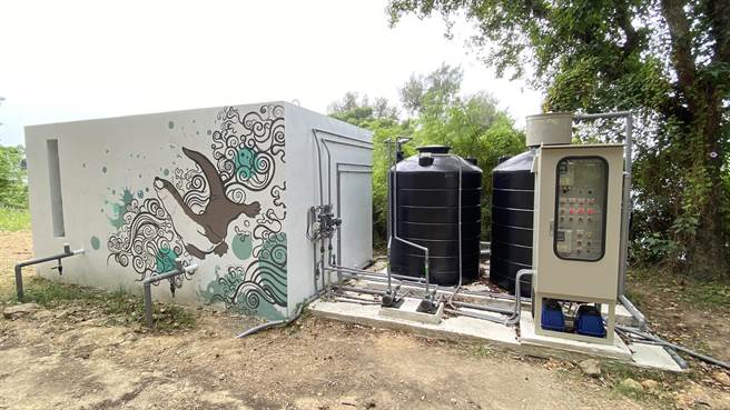 设置在金湖镇小太湖旁的「多层复合滤料（MSL）试验模场」，有效达到水质净化之效果，并保护欧亚水獭生存环境(于家麒摄)