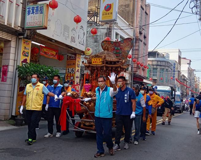 国民党屏东县长候选人苏清泉今（3）日就在脸书上提出了三大愿景，对屏东乡亲喊话「由我们一起来实现」。（取自苏清泉脸书）