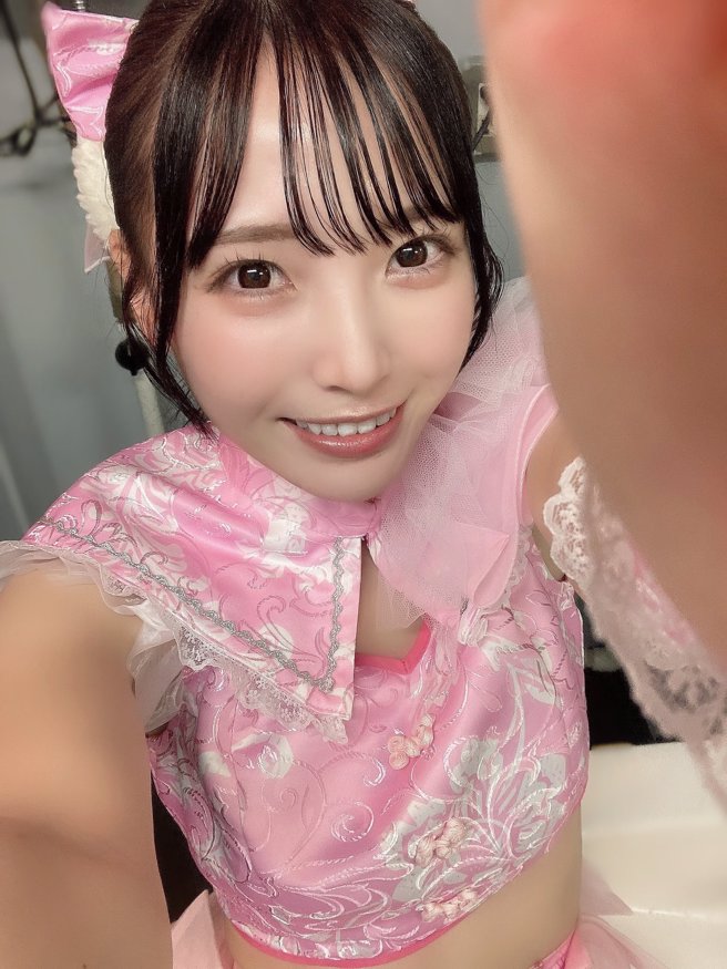 由良梦来演出前还开心自拍。（图／推特由良ゆら #よーよーよー）