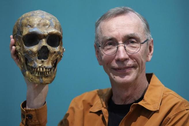 帕博从遗传学的角度与研究方式来研究考古人类学，这种跨学科思维与不懈的努力让他获得诺贝尔奖 。（图／美联社）
