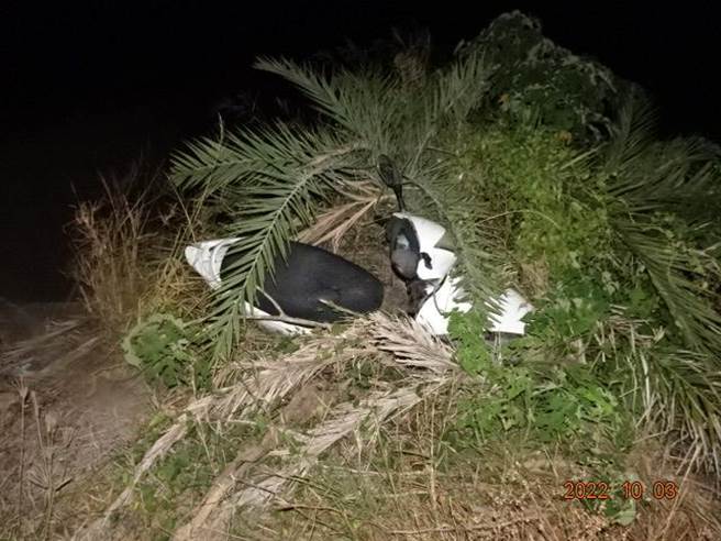2名海陆军人3日晚间在车城乡埔墘路段跑步时，先后被酒驾陈男骑车撞伤。（警方提供／谢佳潾屏东传真）