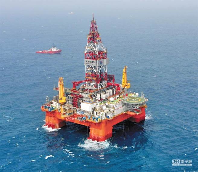 圖為大陸鑽井平台「海洋石油981」，僅示意、非本次事發地。（資料照／中新社）