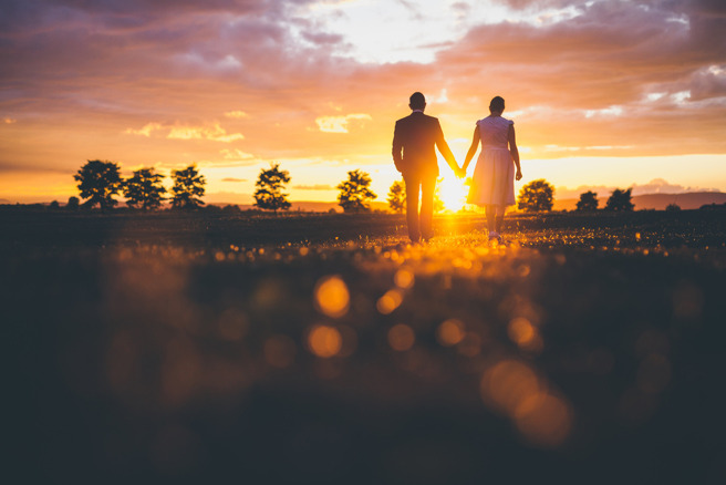 水瓶座VS射手座、牡羊座VS处女座、双子座VS双鱼座因为个性不合，很难走得长远。（示意图／Shutterstock）
