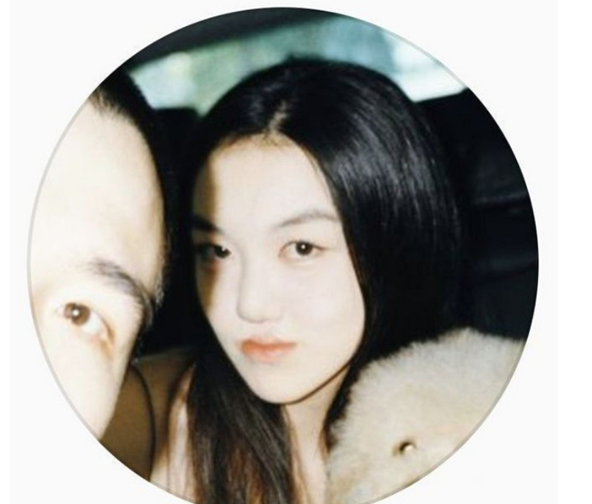 李嫣IG換頭像，被瘋猜是否戀愛了。(圖/ 摘自李嫣IG)