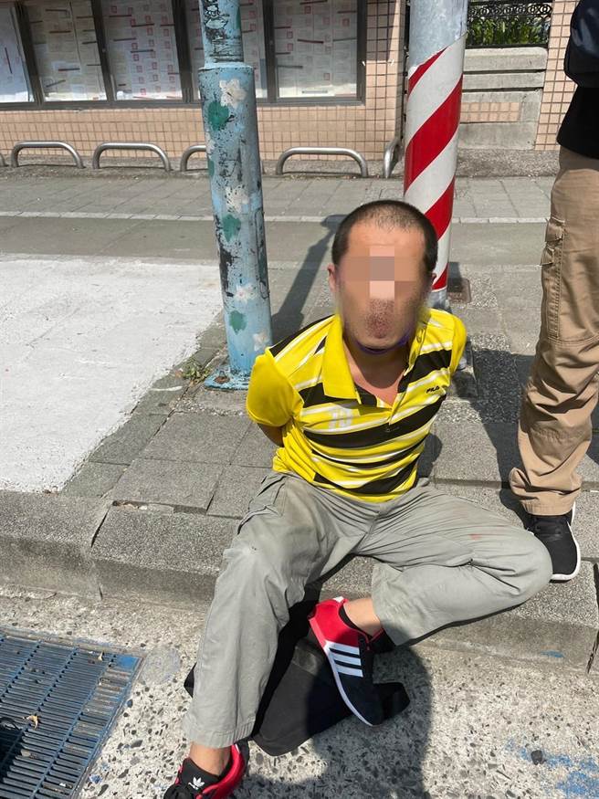 警方逮捕诈骗集团成员。（警方提供）