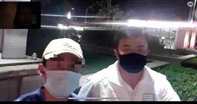 阿中返台入境时，身上只剩下10元，快乐天堂基金会联繫上桃园市议员候选人黄国晏，晚间9点多找到他，到基金会安置，阿中道出在柬埔寨的境遇。 （快乐天堂基金会提供／吴敏菁彰化传真）