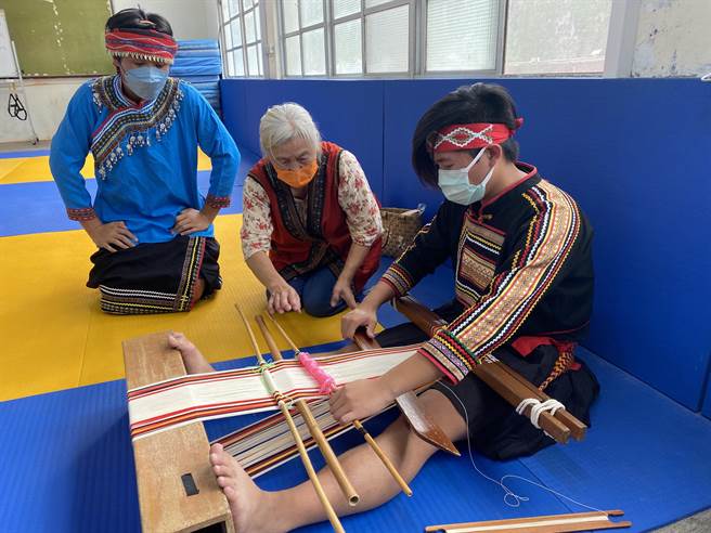 台东县桃源国中树屋今启用，并举办校际交流活动。（蔡旻妤摄）