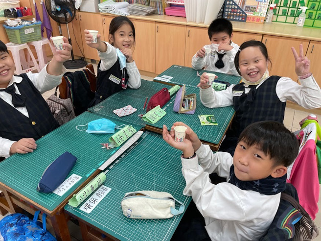 亿载国小品尝日本茶道的精神。(照片/臺南市教育局提供)