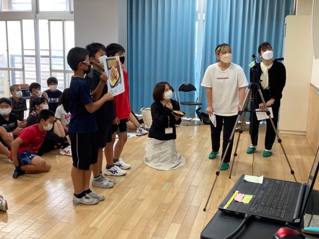 日本胜连小学与日新国小分享日本家乡美食。(照片/臺南市教育局提供)