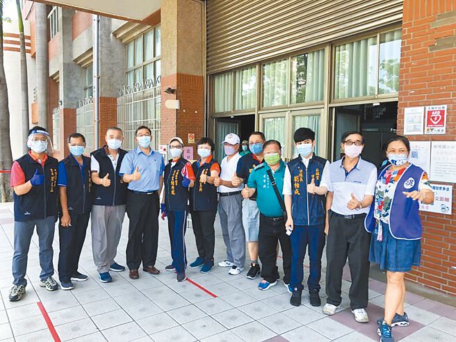 基层里长工作吃力不讨好，但年底大选桃园市13区仍有951人登记参选里长。（叶青旺提供／吕筱蝉桃园传真）