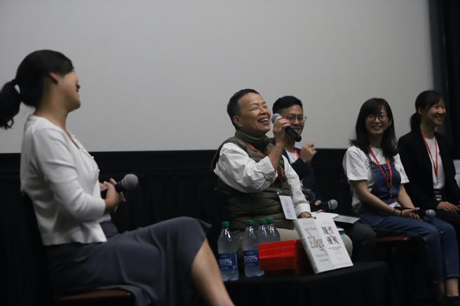 哈佛大学教授黄乐仁（左一）、《魔法阿嬷》导演王小棣（左二）、《魔法阿嬷》制作人张可欣（右二）。(摄影： Coco Chan)