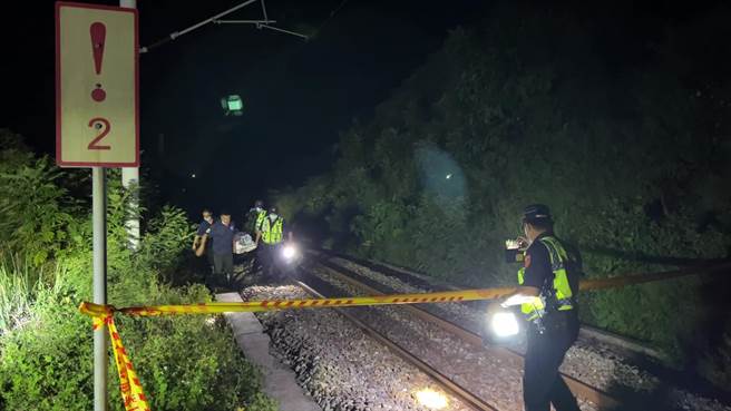 台铁327次号列车在太麻里乡发生撞人意外。（读者提供／蔡旻妤台东传真）