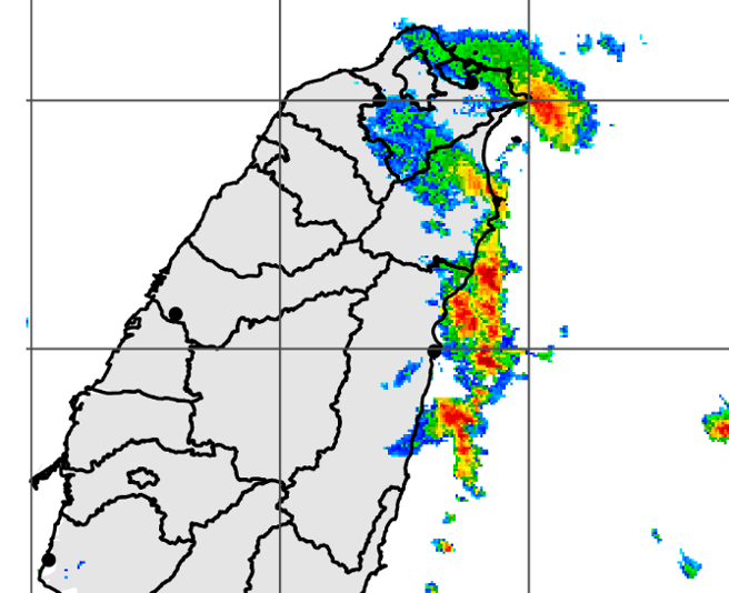 水氣移入，宜蘭等4縣市升級為豪雨特報。（中央氣象局提供）