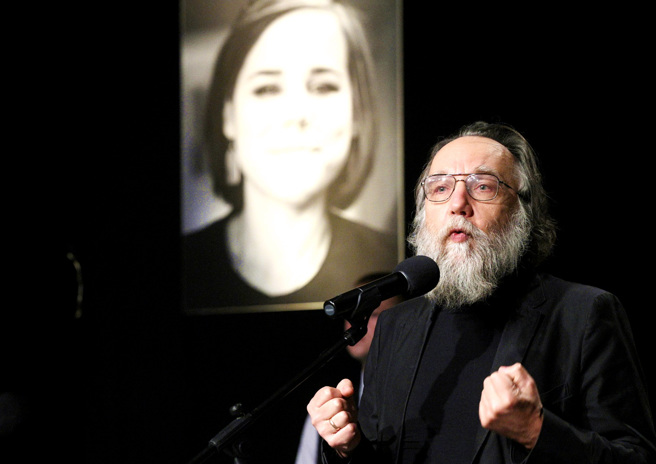 「普丁大脑」俄罗斯哲学家杜金（Alexander Dugin）的女儿杜吉娜（Darya Dugina）8月在汽车炸弹攻击中丧命，美媒指美国情报圈认定是乌克兰政府单位批准暗杀计画。（资料照／美联社）