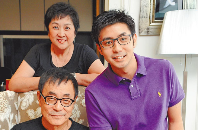 刘家昌（前）与甄珍离婚后多次对簿公堂。(中时资料照)