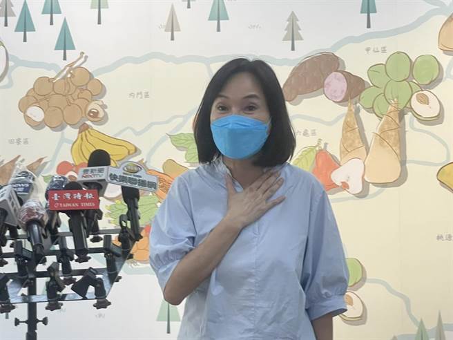 高雄市长陈其迈在疫情来临时，口罩政策超前中央，有民眾因未戴口罩遭罚而提出行政诉讼，法院认为高雄市欠缺事务管辖权，判决撤销3000元罚单，国民党高雄市长参选人柯志恩表示，陈其迈没将中央政策放在眼里。（本报资料照片）