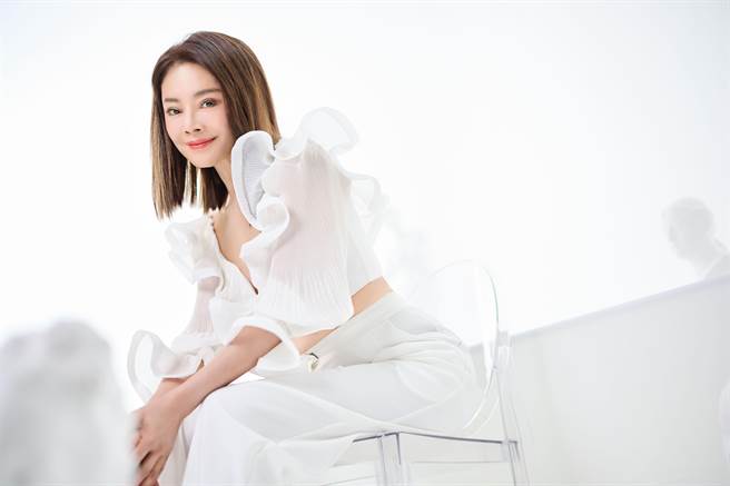 Rita推出全新双CD专辑《 年华》。（艾迪升提供）