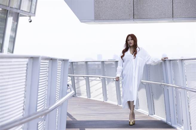 家家推出新歌〈她並非不想〉。（相信音樂提供）