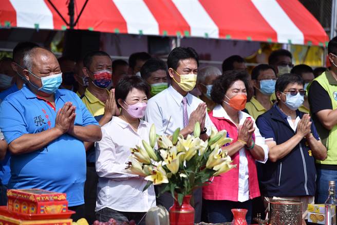 台中市长卢秀燕上午出席动土典礼表示，美群国小的活动中心共构幼儿园，盼能为大里带来更多教育资源。（潘虹恩摄）