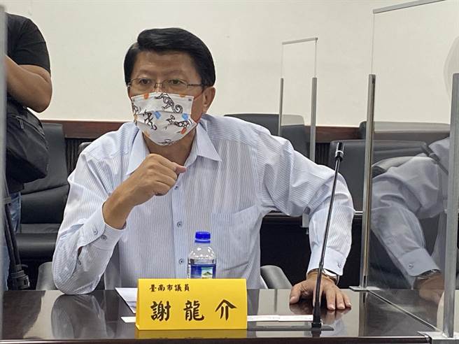 国民党台南市长参选人谢龙介近来猛攻台南市政。(曹婷婷摄)