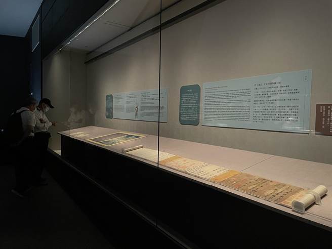 故宫南院自4日起至10月30日共27天，首度在南院展出《晋王羲之平安何如奉橘三帖》。（故宫南院提供∕吕妍庭嘉义传真）