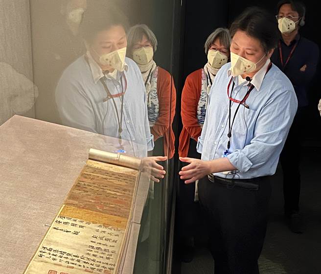 故宫南院自4日起至10月30日共27天，首度在南院展出《晋王羲之平安何如奉橘三帖》。（故宫南院提供∕吕妍庭嘉义传真）