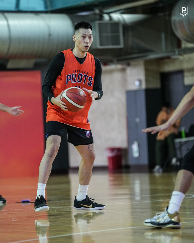 甫加入球队就担任副队长的成力焕，今年目标会以「打得开心、保持健康」为目标。（桃园璞园领航猿提供）